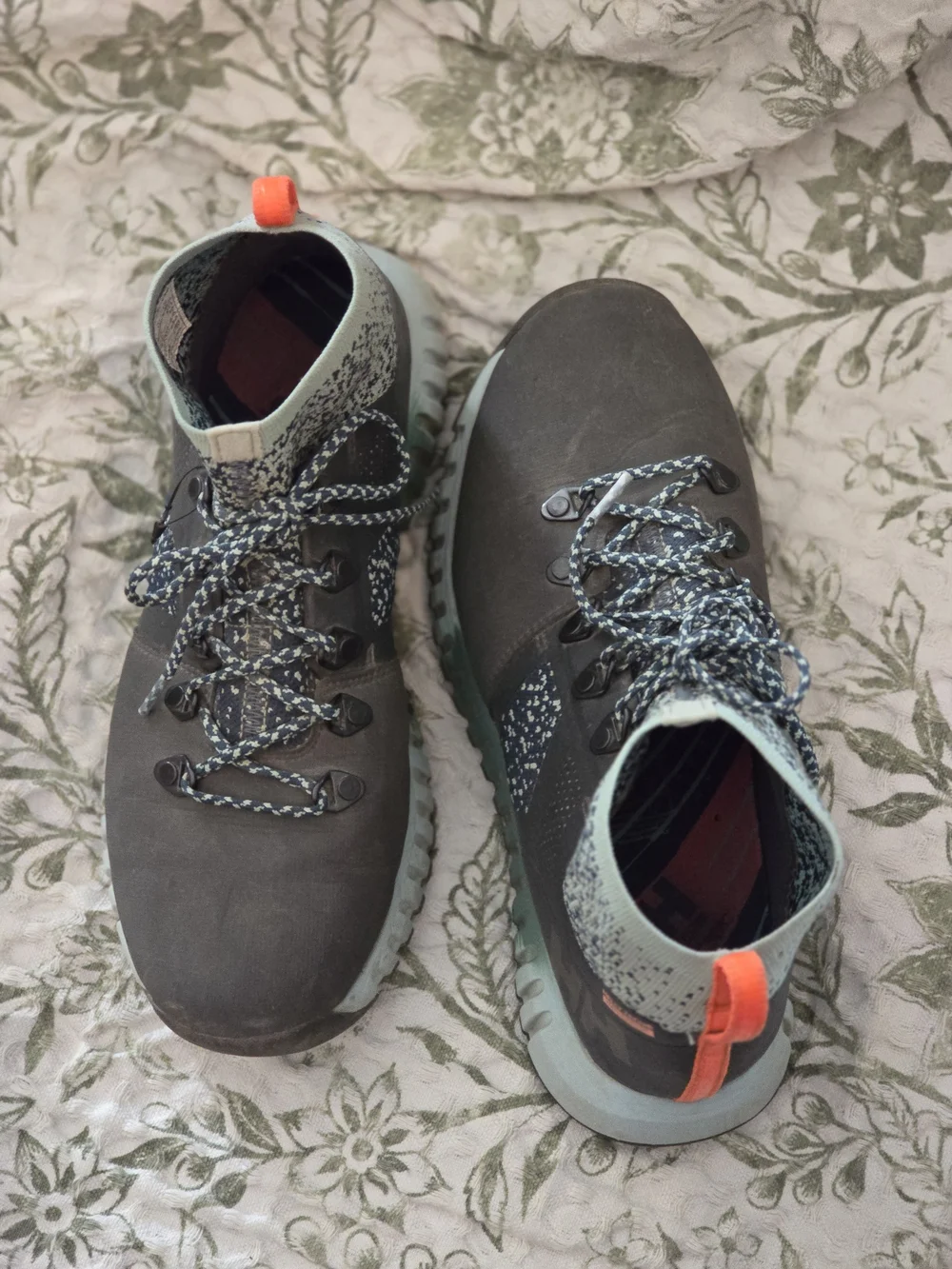 Womens 8.5HellyHansen GrayAthletic Sneakers with Mint Soles and Orange Pull Tabs